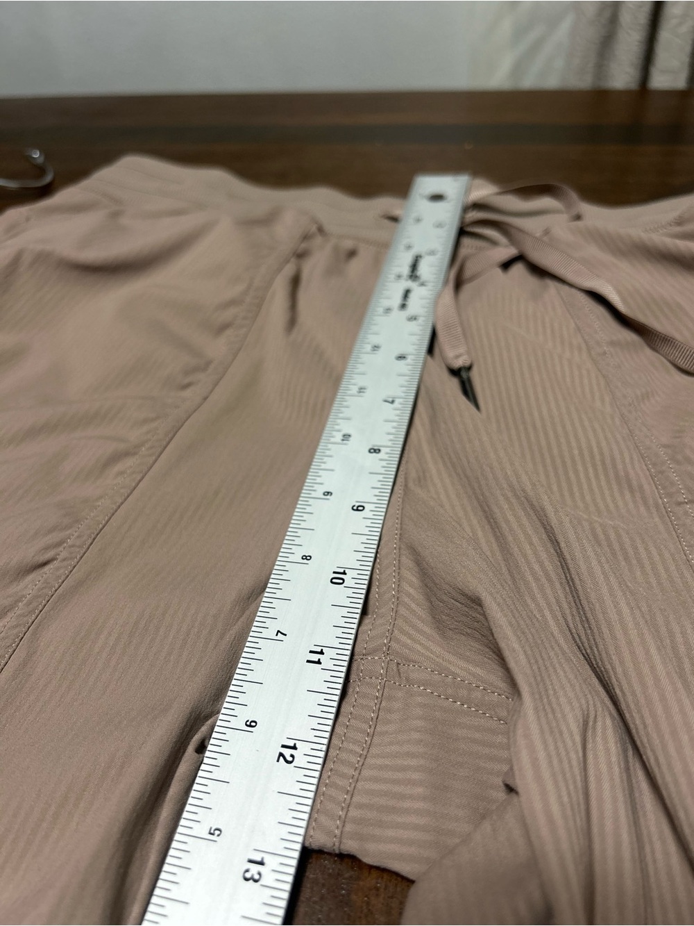 Lululemon Dance Studio Relaxed Fit Mid Rise Cargo Pant Light Ivory Taupe Size M - Picture 9 of 10
